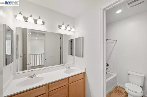 Bath - 1505 Sylvia St, Hayward, CA 94545 photo 2 of 2