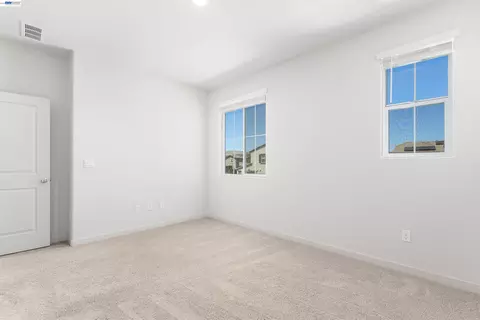 Bedroom - 2845 Shaver Ct, Fairfield, CA 94533 photo 8 of 9