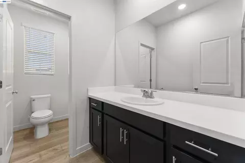 Entry Way - 2845 Shaver Ct, Fairfield, CA 94533 photo 9 of 9