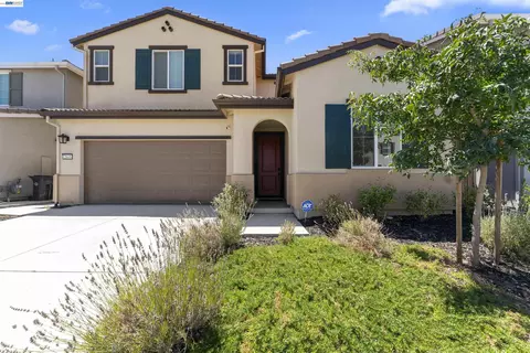 Exterior - 2845 Shaver Ct, Fairfield, CA 94533 photo 5 of 11