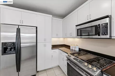 Kitchen - 5501 De Marcus Blvd #415, Dublin, CA 94568 photo 3 of 4
