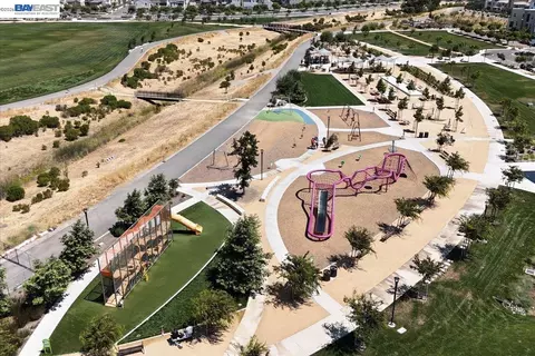 View/Area - 5501 De Marcus Blvd #415, Dublin, CA 94568 photo 2 of 2