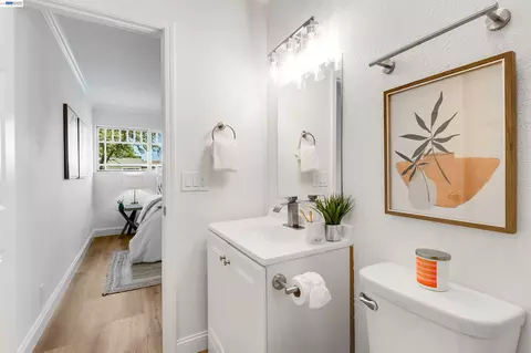 Bath - 1821 Mini Dr, Vallejo, CA 94589 photo 6 of 6
