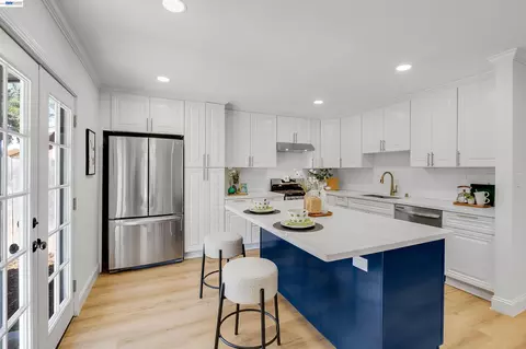 Kitchen - 1821 Mini Dr, Vallejo, CA 94589 photo 2 of 5