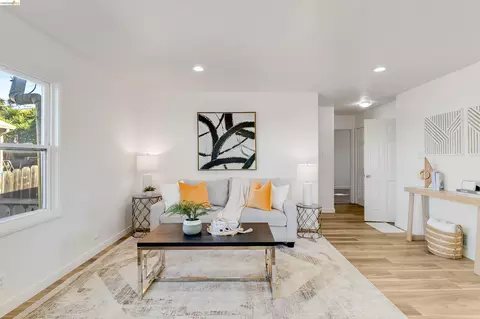 Living - 826 Benicia Rd, Vallejo, CA 94591 photo 1 of 5