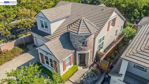 Exterior - 2560 Calabria Ct, Dublin, CA 94568 photo 8 of 8