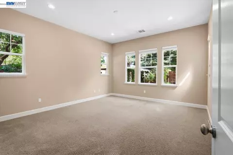 Bedroom - 2560 Calabria Ct, Dublin, CA 94568 photo 2 of 12