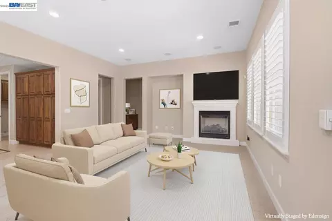 Living - 2560 Calabria Ct, Dublin, CA 94568 photo 1 of 6