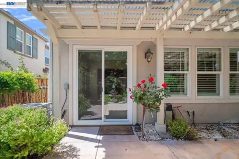 Exterior - 2560 Calabria Ct, Dublin, CA 94568 photo 3 of 4