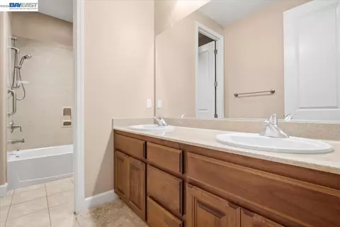 Entry Way - 2560 Calabria Ct, Dublin, CA 94568 photo 6 of 6