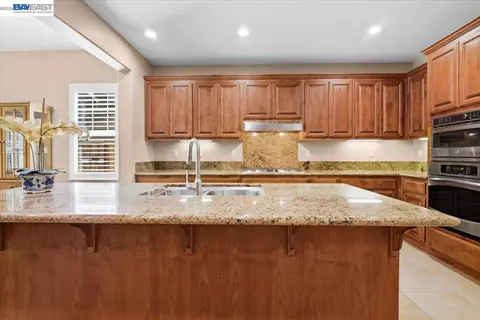 Kitchen - 2560 Calabria Ct, Dublin, CA 94568 photo 2 of 4