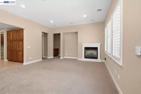 Living - 2560 Calabria Ct, Dublin, CA 94568 photo 2 of 6