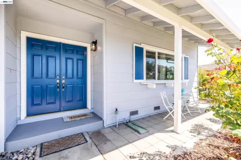 Exterior - 38475 Jacaranda Dr, Newark, CA 94560 photo 3 of 10