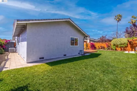 Exterior - 38475 Jacaranda Dr, Newark, CA 94560 photo 10 of 10