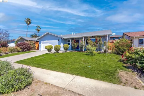 Exterior - 38475 Jacaranda Dr, Newark, CA 94560 photo 1 of 10