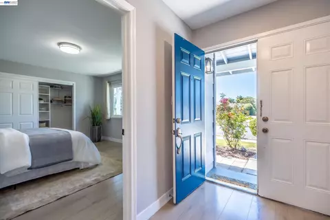 Entry Way - 38475 Jacaranda Dr, Newark, CA 94560 photo 1 of 1