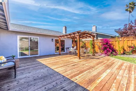 Exterior - 38475 Jacaranda Dr, Newark, CA 94560 photo 5 of 10