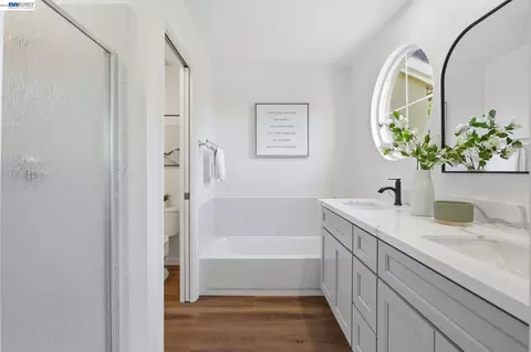 Bath - 3581 Braxton Cmn, Fremont, CA 94538 photo 1 of 5