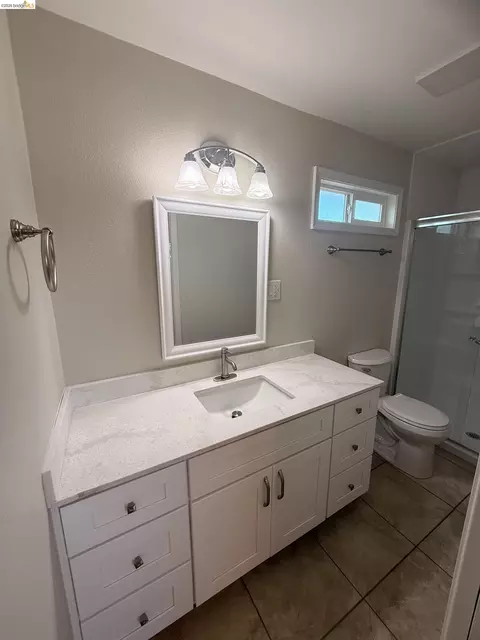 Bath - 211 Bart Ave, Antioch, CA 94509 photo 1 of 2