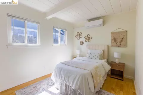 Bedroom - 2081 Brook St, Concord, CA 94520 photo 1 of 3