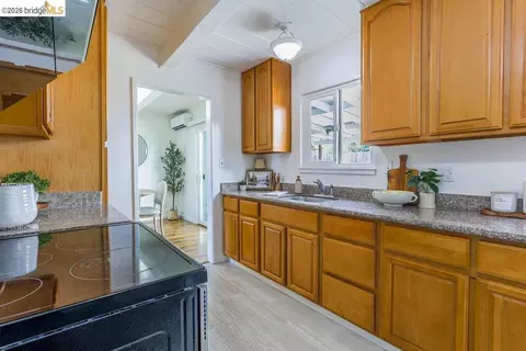 Kitchen - 2081 Brook St, Concord, CA 94520 photo 3 of 3