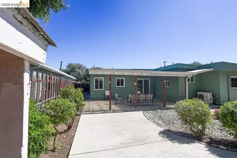 Exterior - 2081 Brook St, Concord, CA 94520 photo 6 of 6