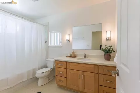 Bath - 2081 Brook St, Concord, CA 94520 photo 2 of 2