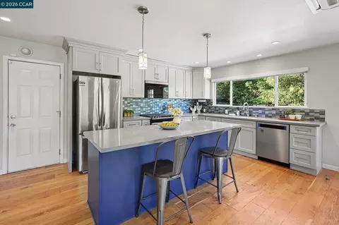Kitchen - 5745 Alhambra Valley Rd, Martinez, CA 94553 photo 3 of 4