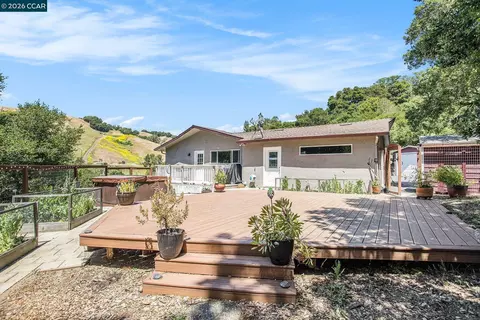 Exterior - 5745 Alhambra Valley Rd, Martinez, CA 94553 photo 8 of 18