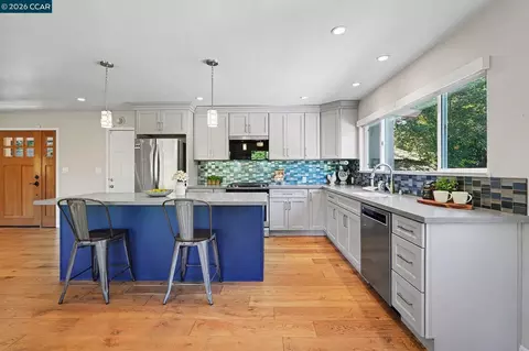 Kitchen - 5745 Alhambra Valley Rd, Martinez, CA 94553 photo 2 of 4