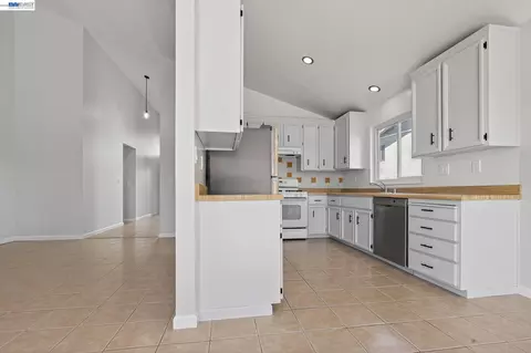 Other - 247 Sparrow Dr, Hercules, CA 94547 photo 4 of 5