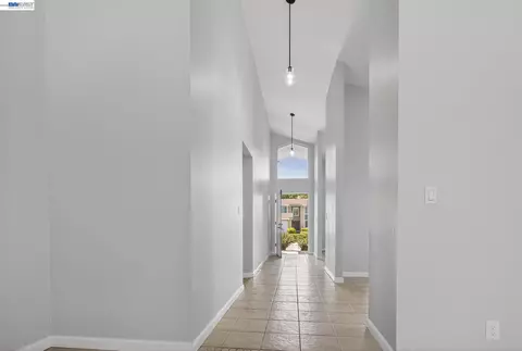 Entry Way - 247 Sparrow Dr, Hercules, CA 94547 photo 8 of 9