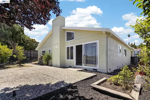 Exterior - 247 Sparrow Dr, Hercules, CA 94547 photo 7 of 11