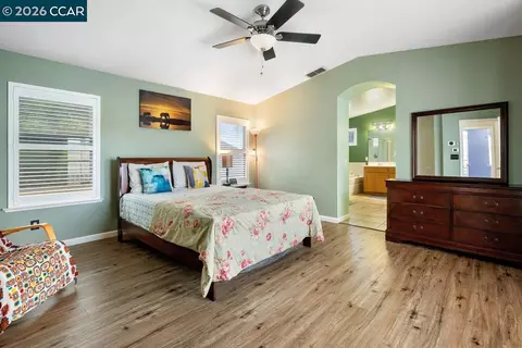 Bedroom - 1615 Laurelbrook Dr, Tracy, CA 95377 photo 3 of 10