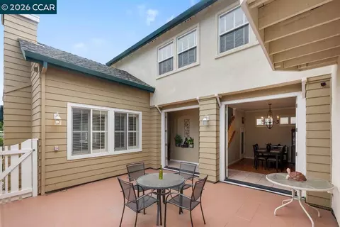Exterior - 1615 Laurelbrook Dr, Tracy, CA 95377 photo 4 of 8