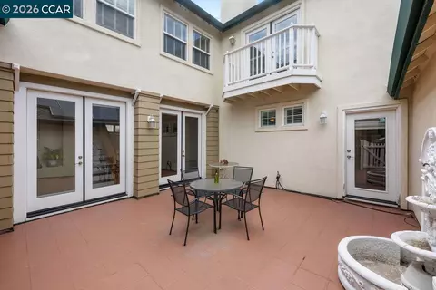 Exterior - 1615 Laurelbrook Dr, Tracy, CA 95377 photo 2 of 8