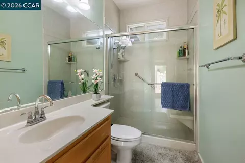 Bath - 1615 Laurelbrook Dr, Tracy, CA 95377 photo 1 of 4