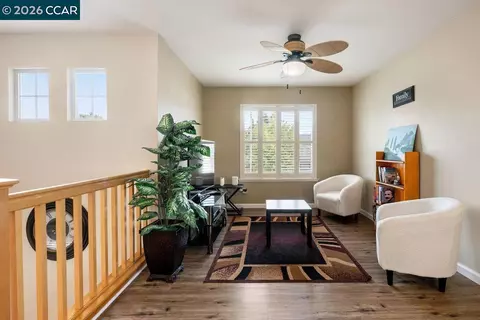 Living - 1615 Laurelbrook Dr, Tracy, CA 95377 photo 5 of 5
