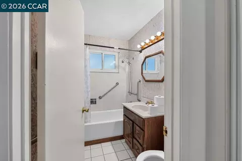 Bath - 2210 Orange St, Martinez, CA 94553 photo 1 of 1