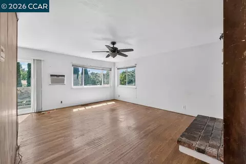 Living - 2210 Orange St, Martinez, CA 94553 photo 1 of 5