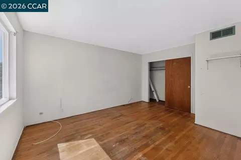 Bedroom - 2210 Orange St, Martinez, CA 94553 photo 3 of 3