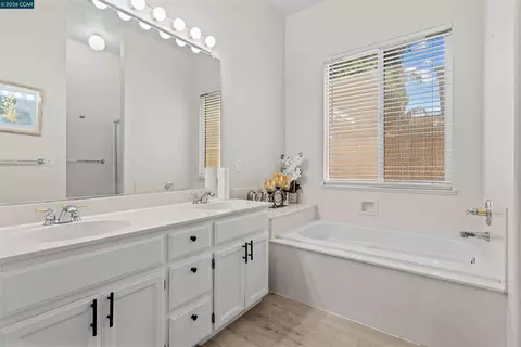 Bath - 2408 Amber Elm, Modesto, CA 95355 photo 1 of 4