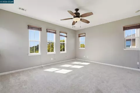 Bedroom - 1026 Flagship Dr, Vallejo, CA 94592 photo 5 of 9