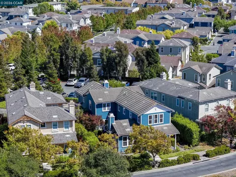 View/Area - 1026 Flagship Dr, Vallejo, CA 94592 photo 2 of 14
