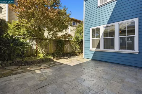 Exterior - 1026 Flagship Dr, Vallejo, CA 94592 photo 9 of 13