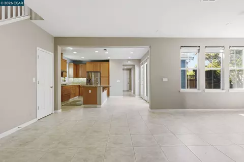 Living - 1026 Flagship Dr, Vallejo, CA 94592 photo 13 of 15