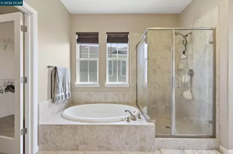 Bath - 1026 Flagship Dr, Vallejo, CA 94592 photo 7 of 7