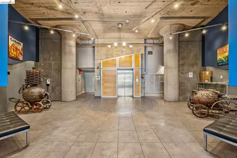 Entry Way - 201 4th St #302, Oakland, CA 94607 photo 6 of 8