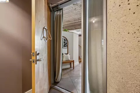 Entry Way - 201 4th St #302, Oakland, CA 94607 photo 2 of 8
