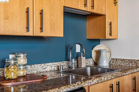 Kitchen - 201 4th St #302, Oakland, CA 94607 photo 8 of 8